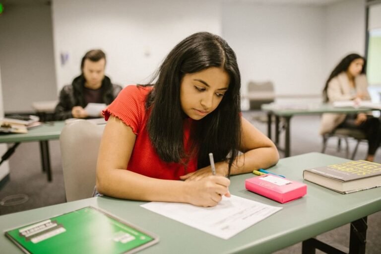 5 Reasons why Economics is a Social Science