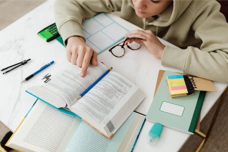 The Foreign Exchange Market and the Balance of Payment Accounts Grade 12 Notes – ECONOMICS STUDY GUIDES